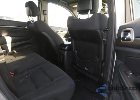 2015 Jeep Grand Cherokee Laredo z USA, uszkodzony, nr VIN 1C4RJEAG9FC825555